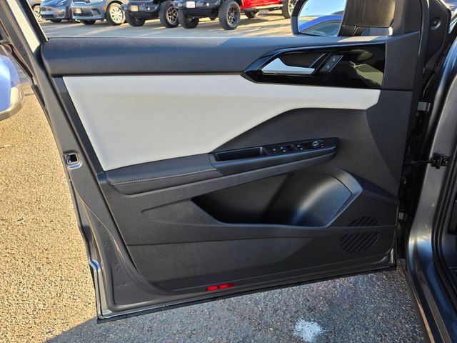 Used 2025 Volkswagen Taos S image 20