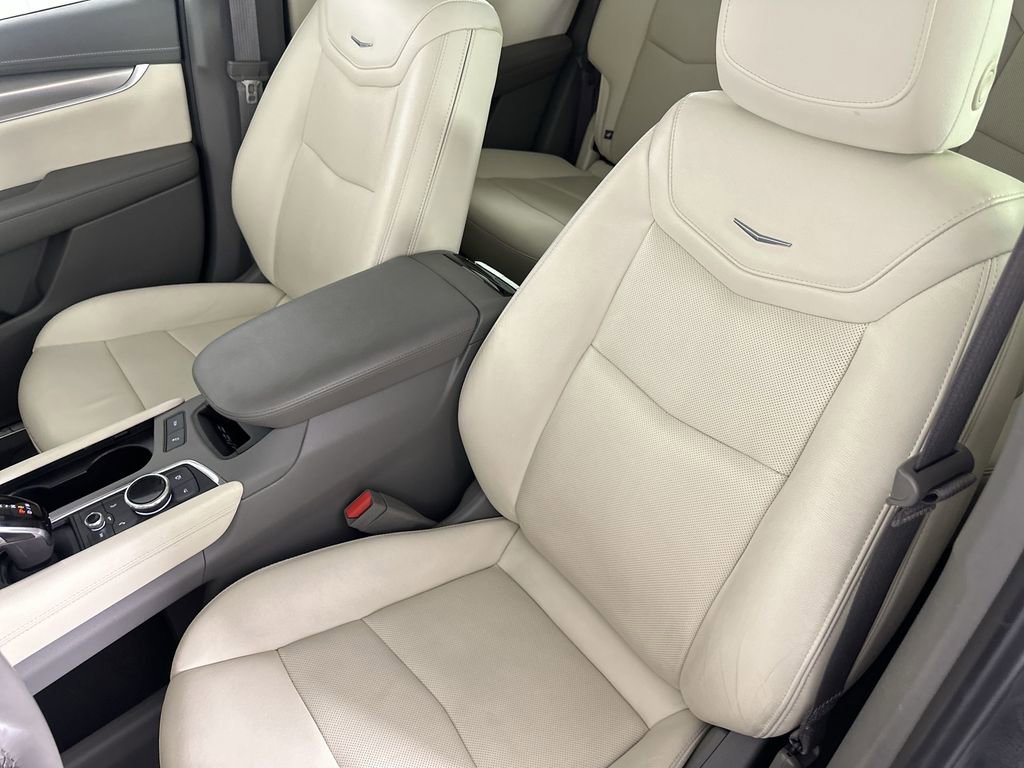 Used 2021 Cadillac XT5 Premium Luxury AWD/4WD image 23