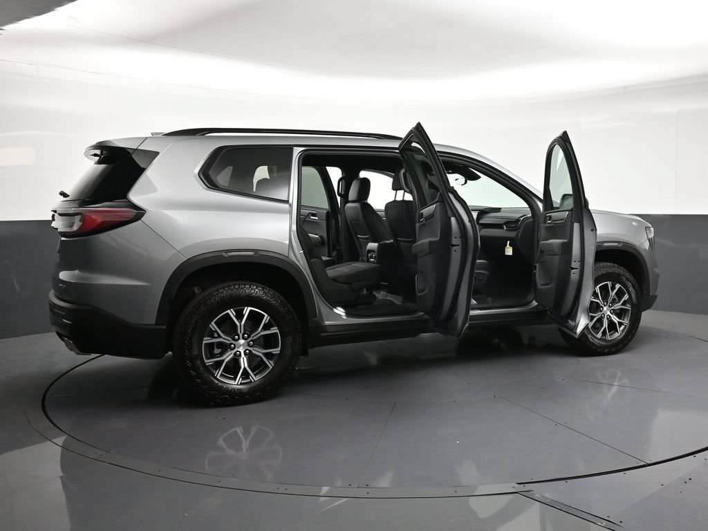 Used 2026 GMC Acadia AT4 w/ Luxury Package AWD/4WD image 32