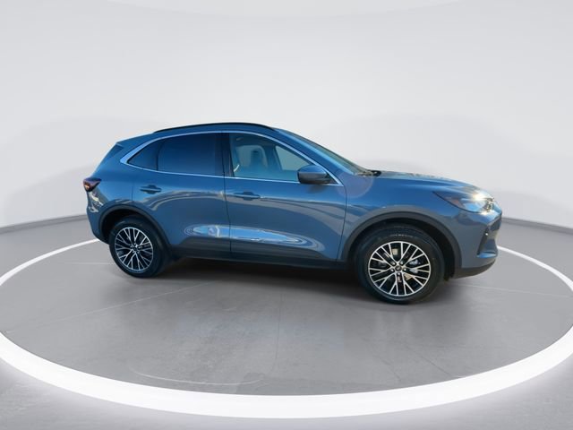 New 2026 Ford Escape SE FWD image 9