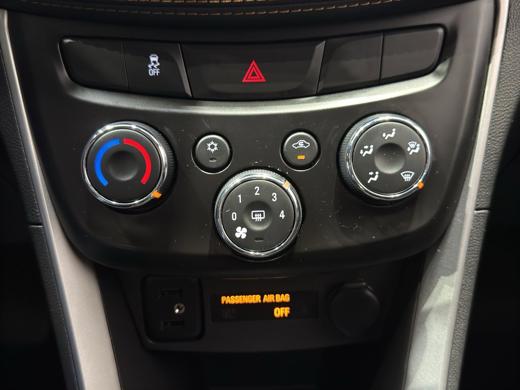 Used 2021 Chevrolet Trax LT w/ Driver Confidence Package image 30