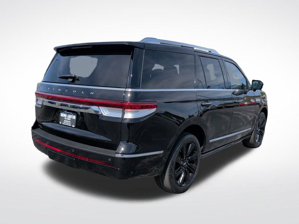 Used 2023 Lincoln Navigator Reserve AWD/4WD image 7