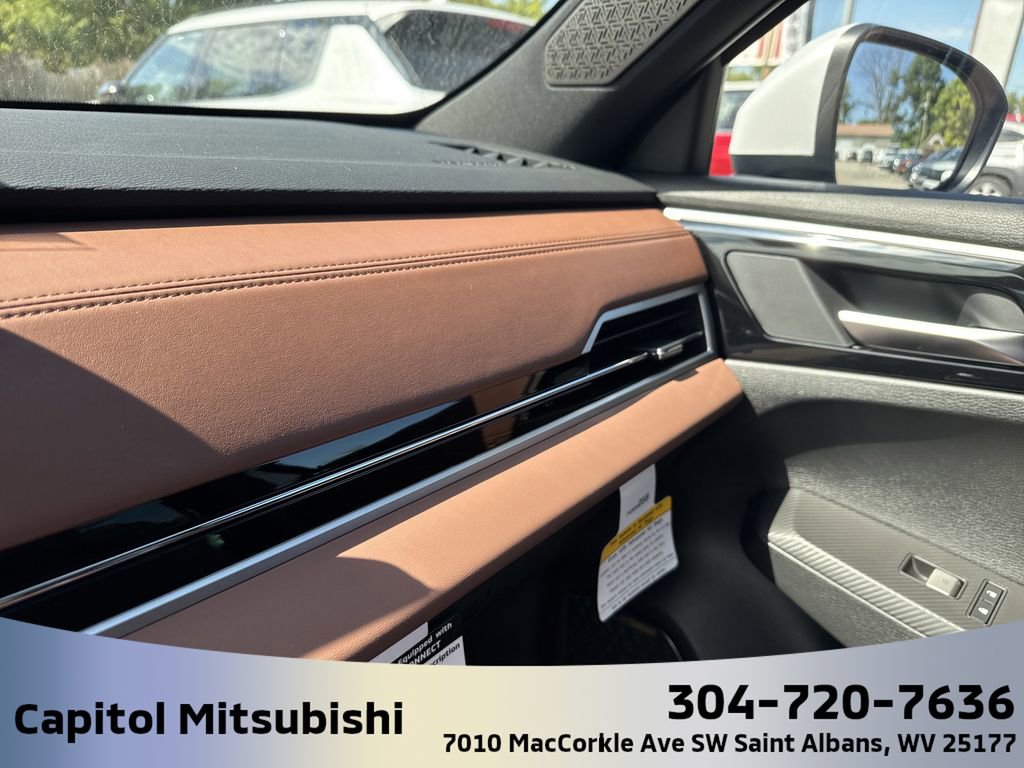 New 2025 Mitsubishi Outlander SEL image 26