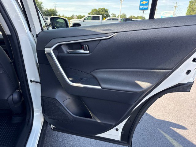 Used 2022 Toyota RAV4 XLE Premium FWD image 14