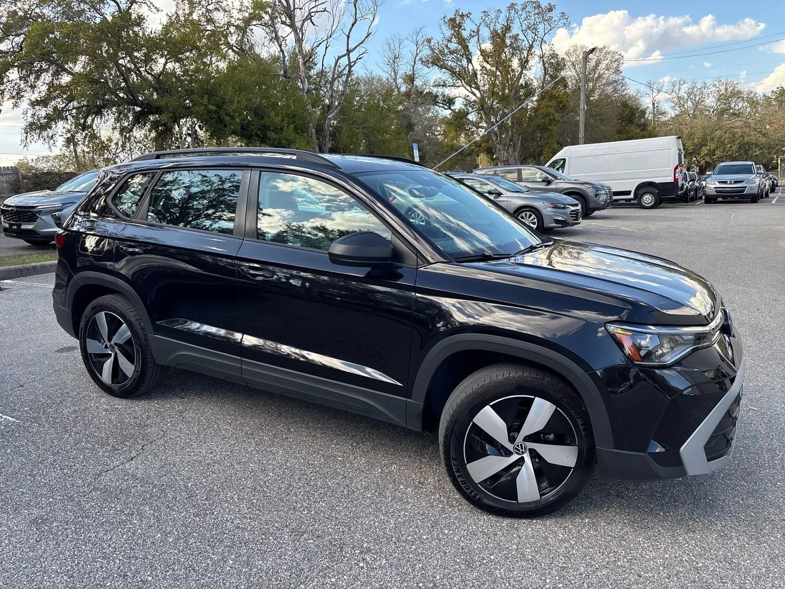 Used 2025 Volkswagen Taos S AWD/4WD image 6