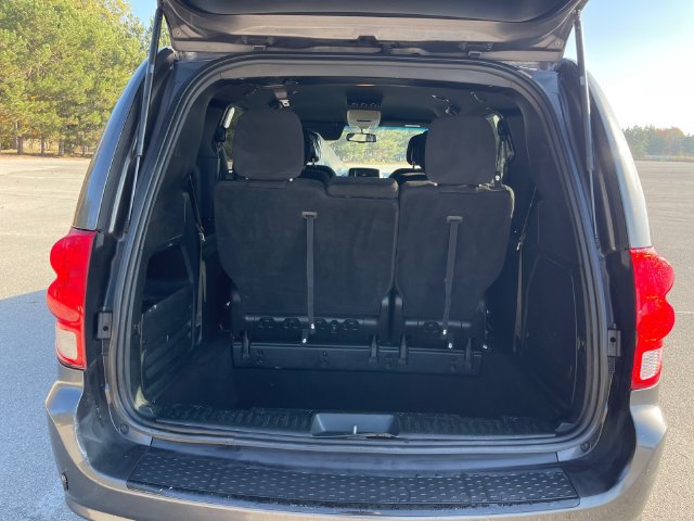 Used 2015 Dodge Grand Caravan SE w/ Quick Order Package 29E SE FWD image 16