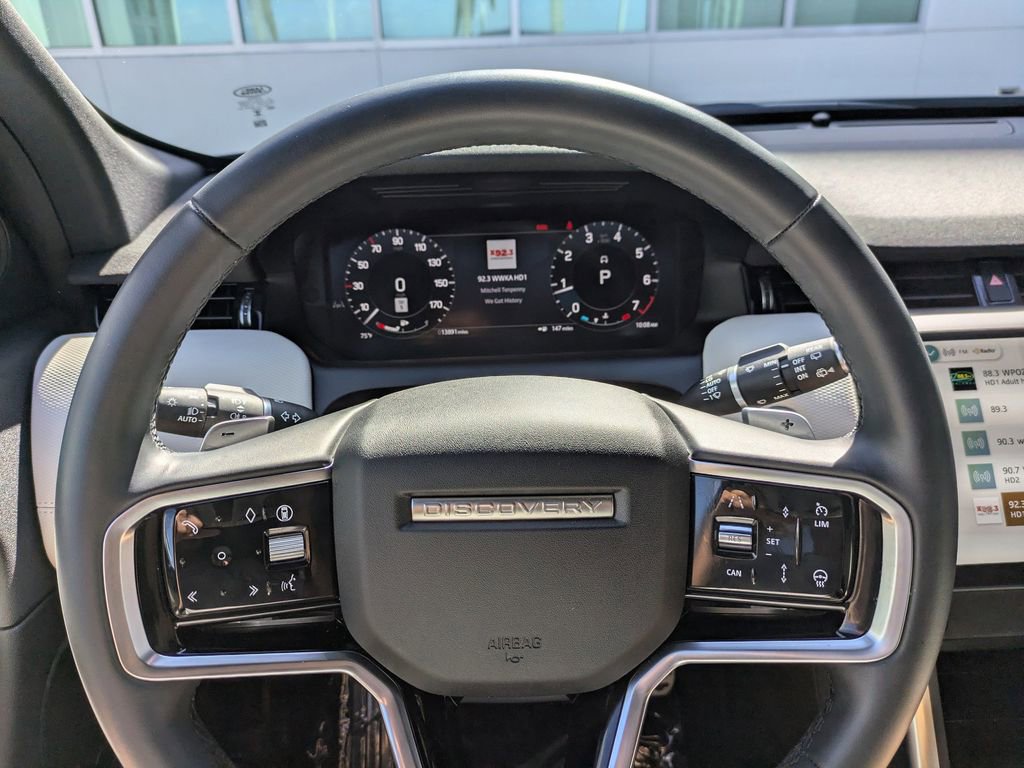 Used 2025 Land Rover Discovery Sport Dynamic SE AWD/4WD image 30