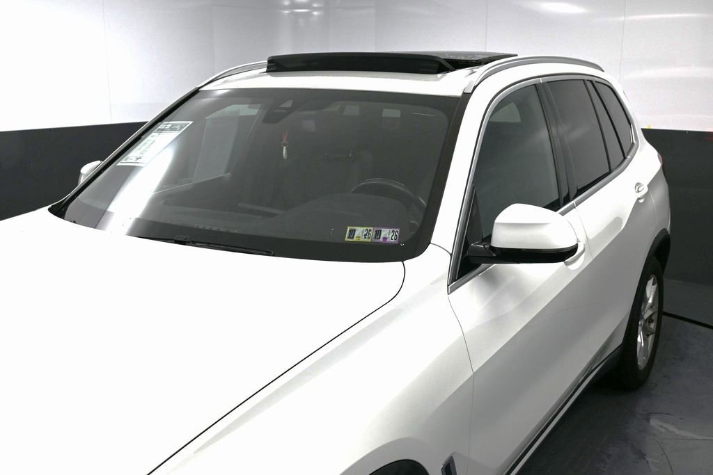 Used 2021 BMW X5 xDrive40i w/ Convenience Package image 5