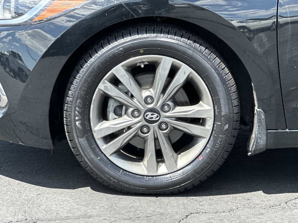 Used 2018 Hyundai Elantra Value Edition FWD image 9