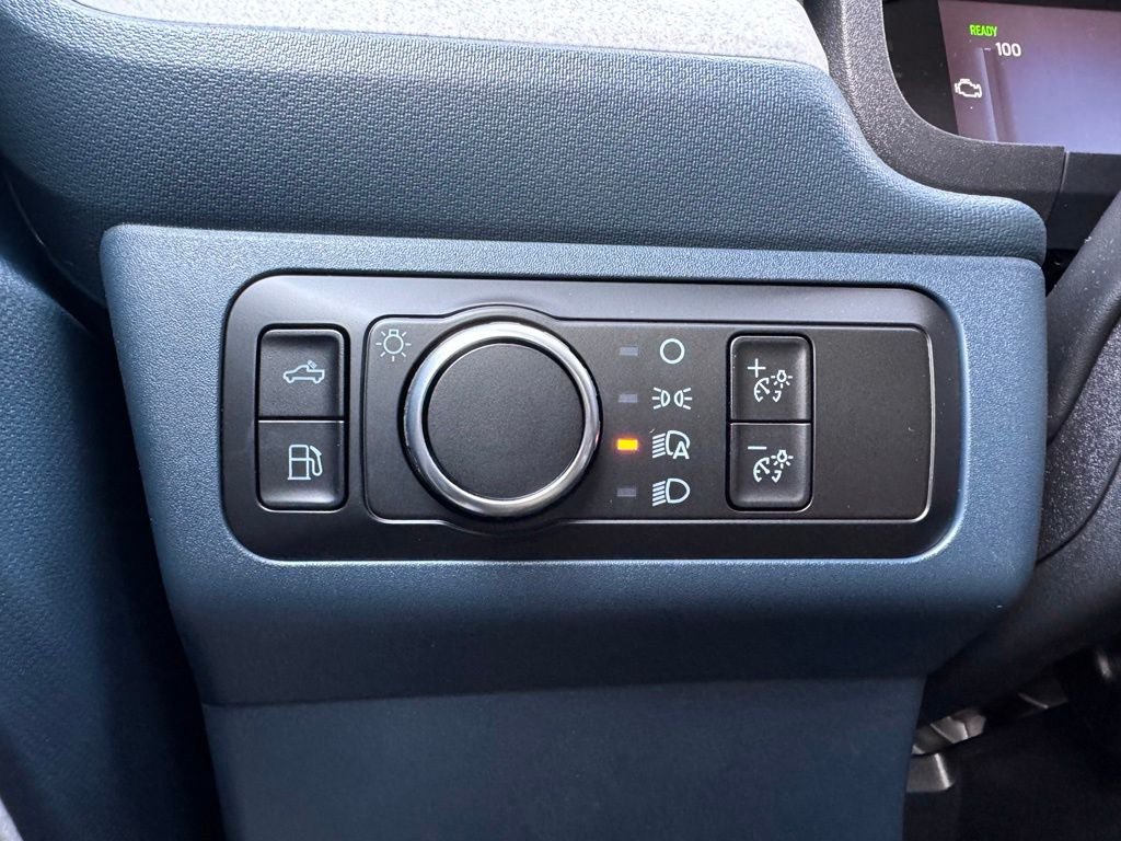 New 2026 Ford Maverick XLT w/ XLT Luxury Package FWD image 32