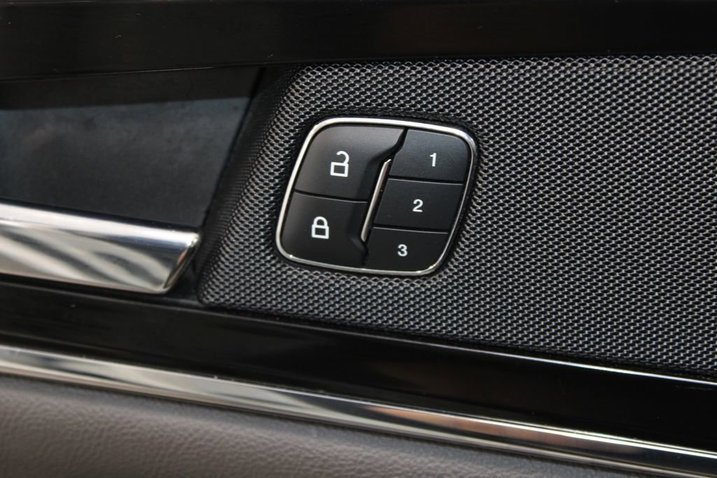 Used 2022 Lincoln Nautilus AWD w/ Premium Package image 42