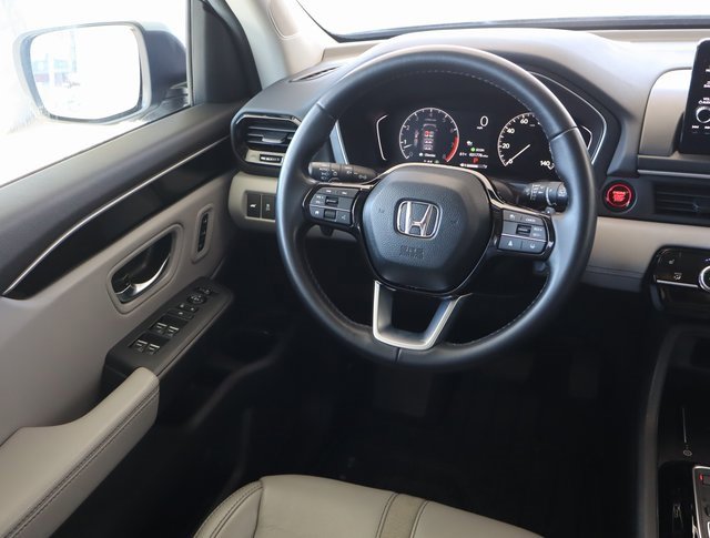 Used 2025 Honda Pilot EX-L image 21