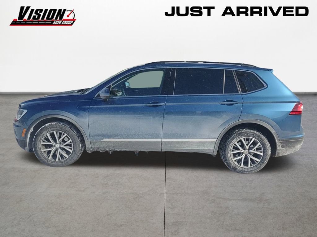 Used 2020 Volkswagen Tiguan SE w/ Panoramic Sunroof Package image 8