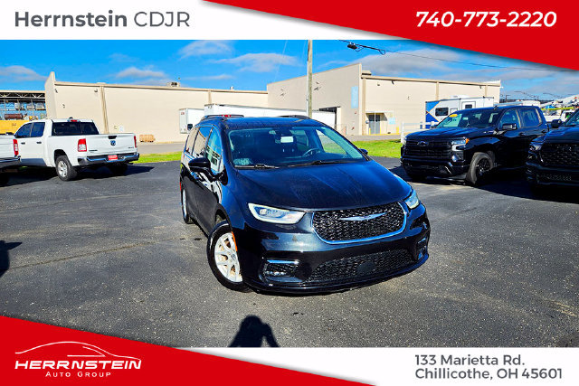 Used 2022 Chrysler Pacifica Touring-L