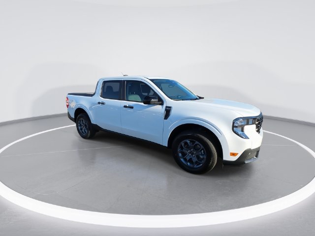 New 2026 Ford Maverick XLT w/ XLT Luxury Package FWD image 2