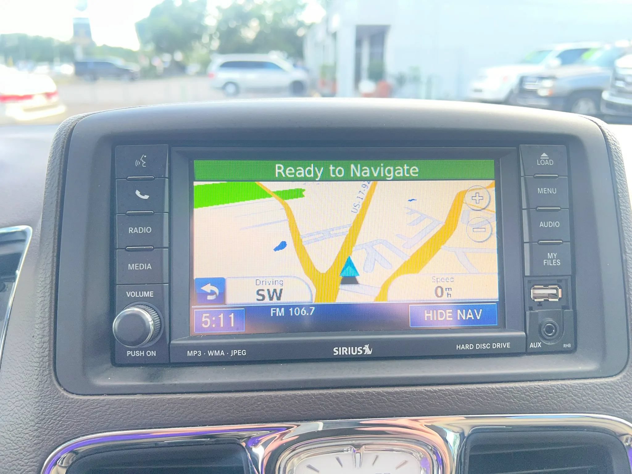 Used 2011 Chrysler Town & Country Touring FWD image 11