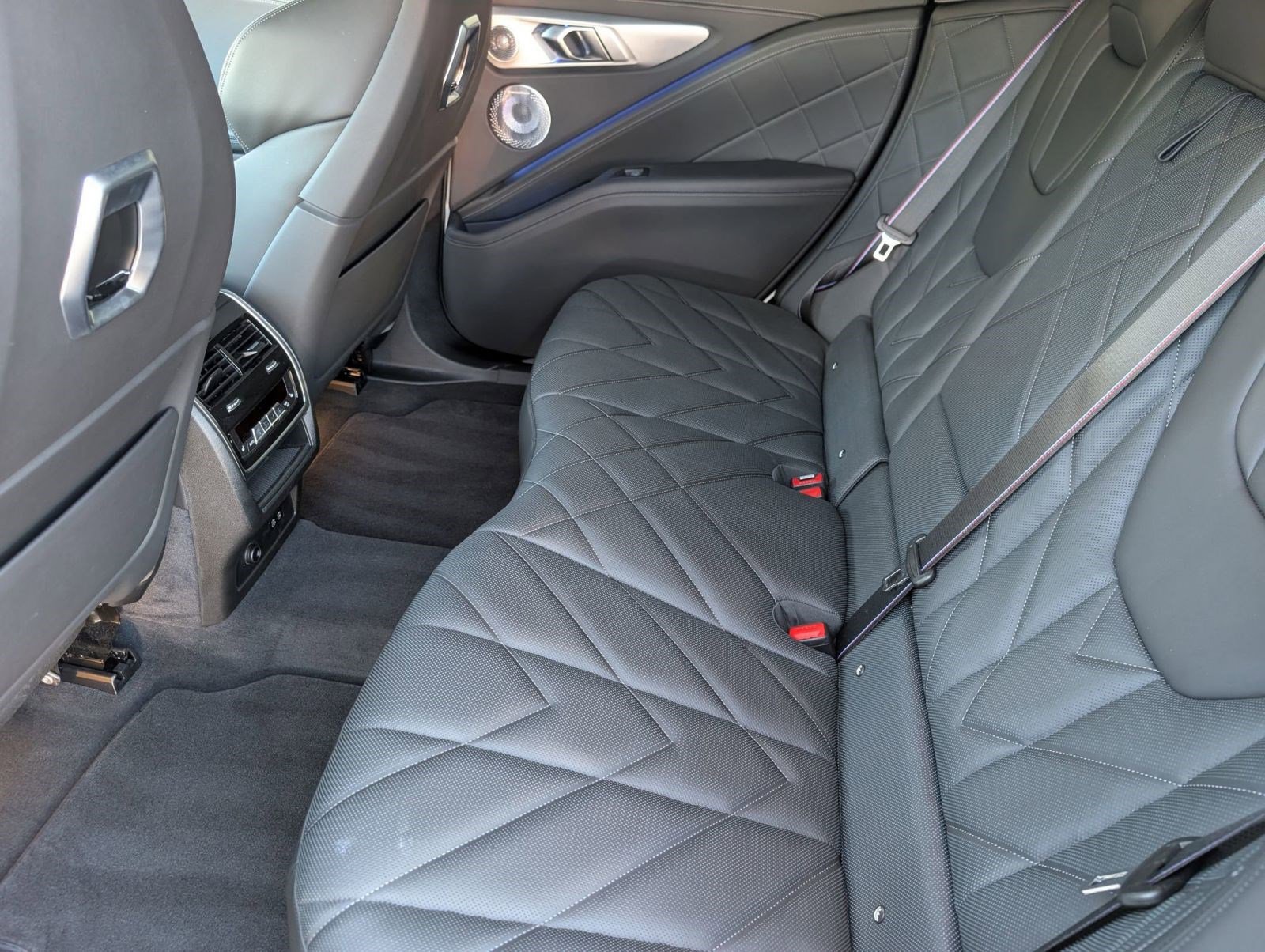 Used 2024 BMW XM image 15