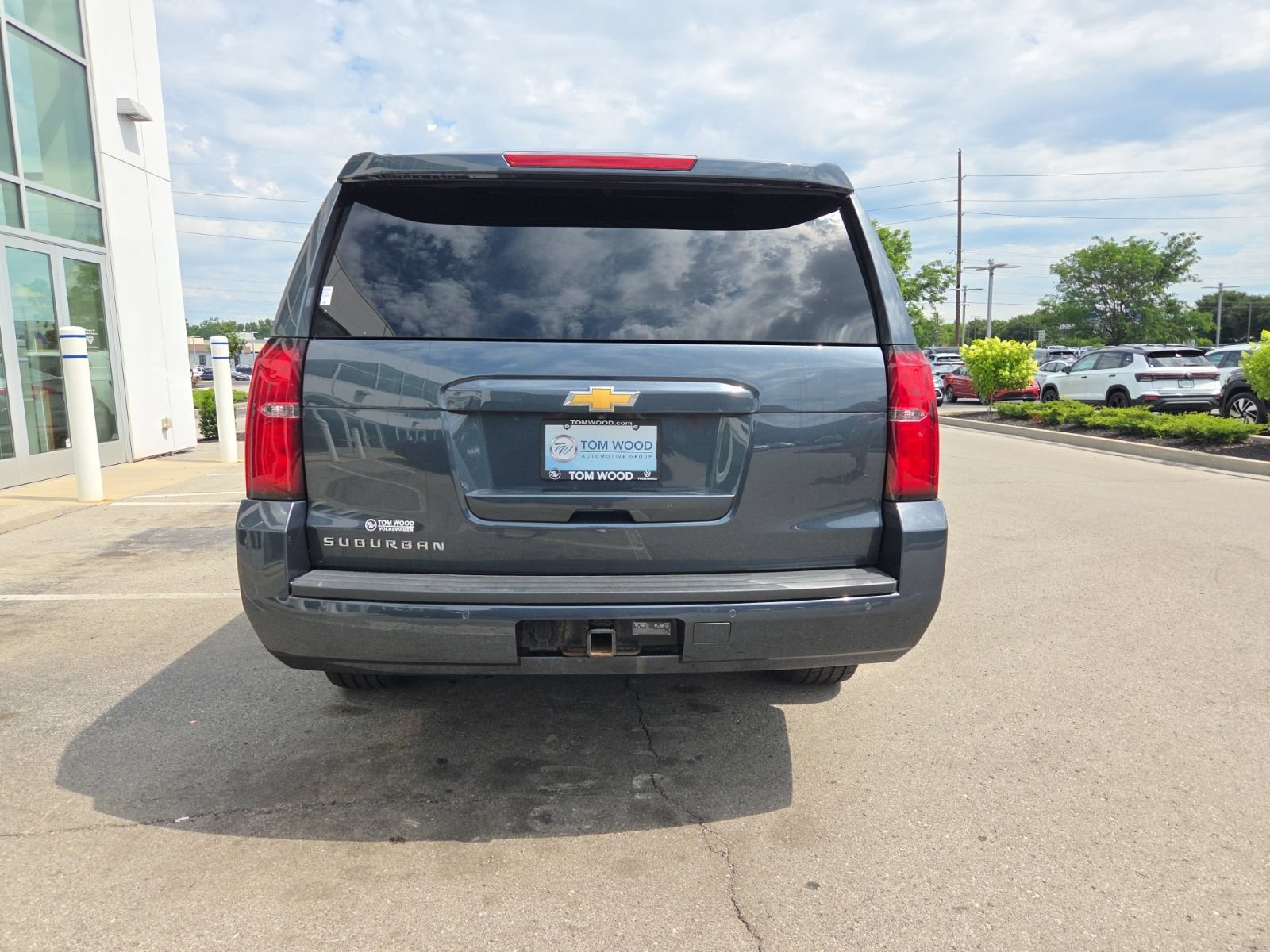 Used 2019 Chevrolet Suburban LS w/ All-Season Package AWD/4WD image 8