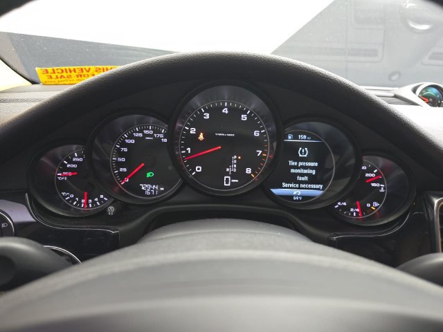 Used 2015 Porsche Panamera RWD image 19