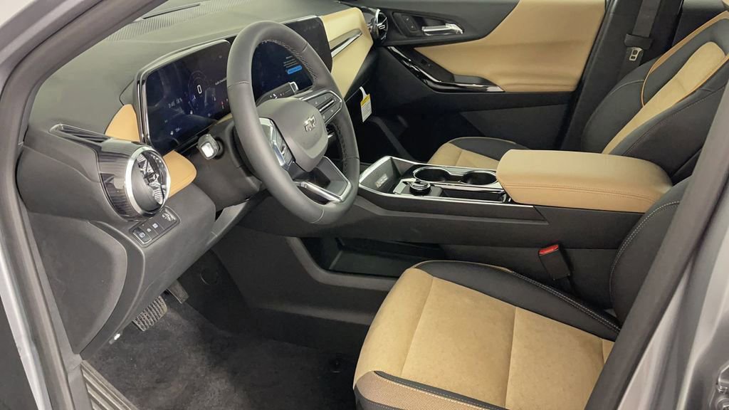 New 2025 Chevrolet Equinox ACTIV image 11