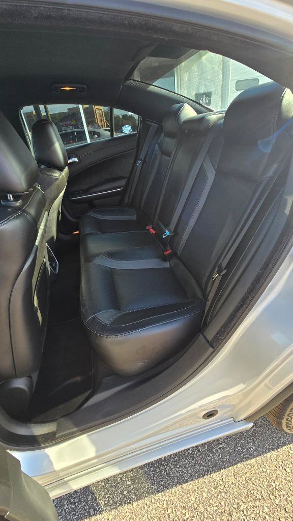Used 2022 Dodge Charger SXT w/ Plus Group RWD image 12