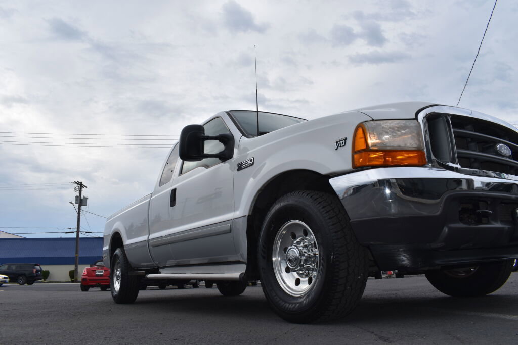 Used 2001 Ford F250 Lariat RWD image 8
