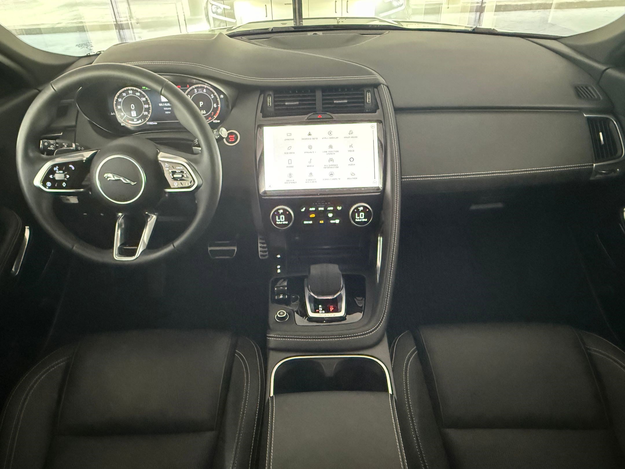Used 2024 Jaguar E-PACE R-Dynamic SE AWD/4WD image 16