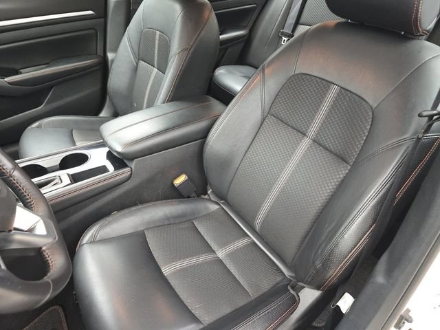 Used 2025 Nissan Altima 2.5 SR FWD image 13