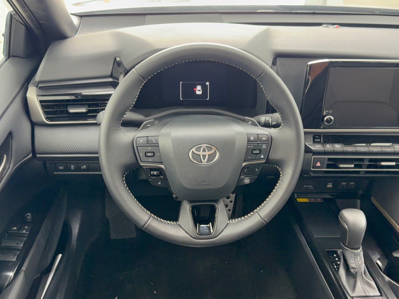 Used 2026 Toyota Camry SE w/ Convenience Package FWD image 10
