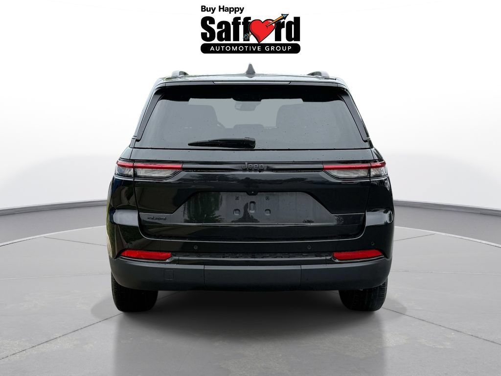 Used 2024 Jeep Grand Cherokee Altitude AWD/4WD image 7