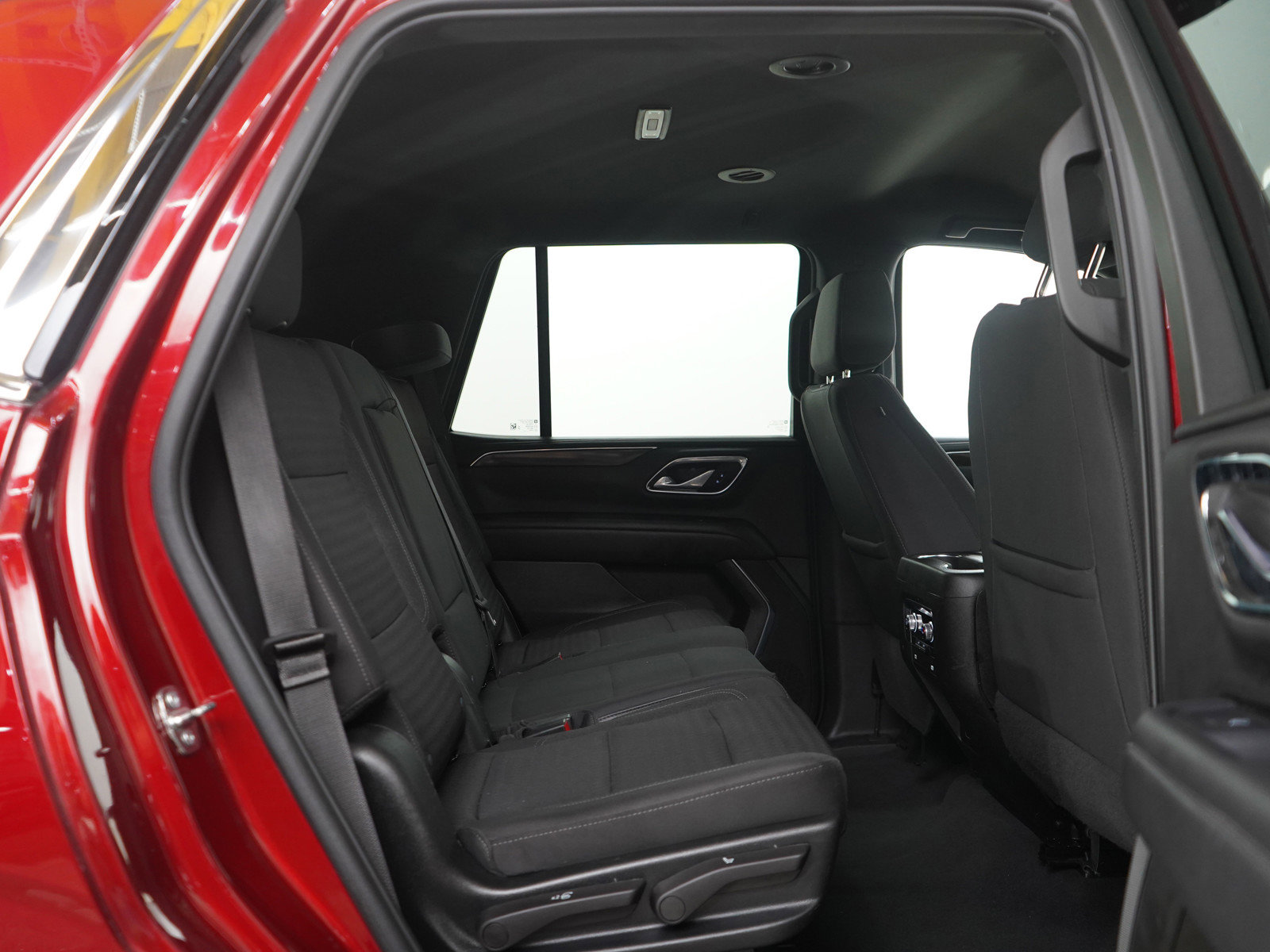 Used 2023 GMC Yukon SLE AWD/4WD image 14