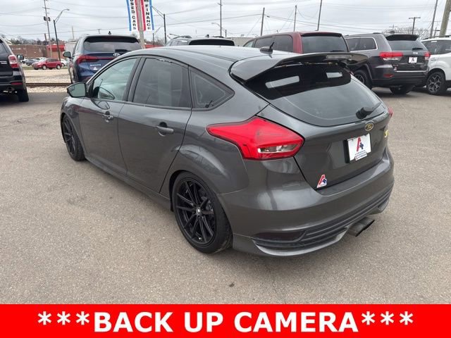 Used 2018 Ford Focus ST image 5