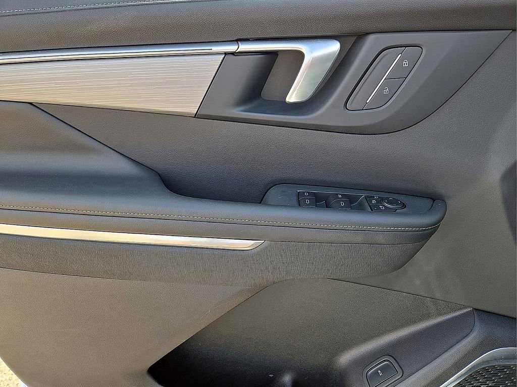 Used 2025 Buick Enclave Preferred image 21