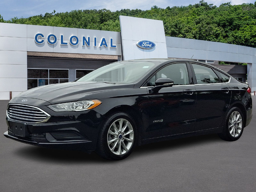 Used 2017 Ford Fusion SE FWD image 3