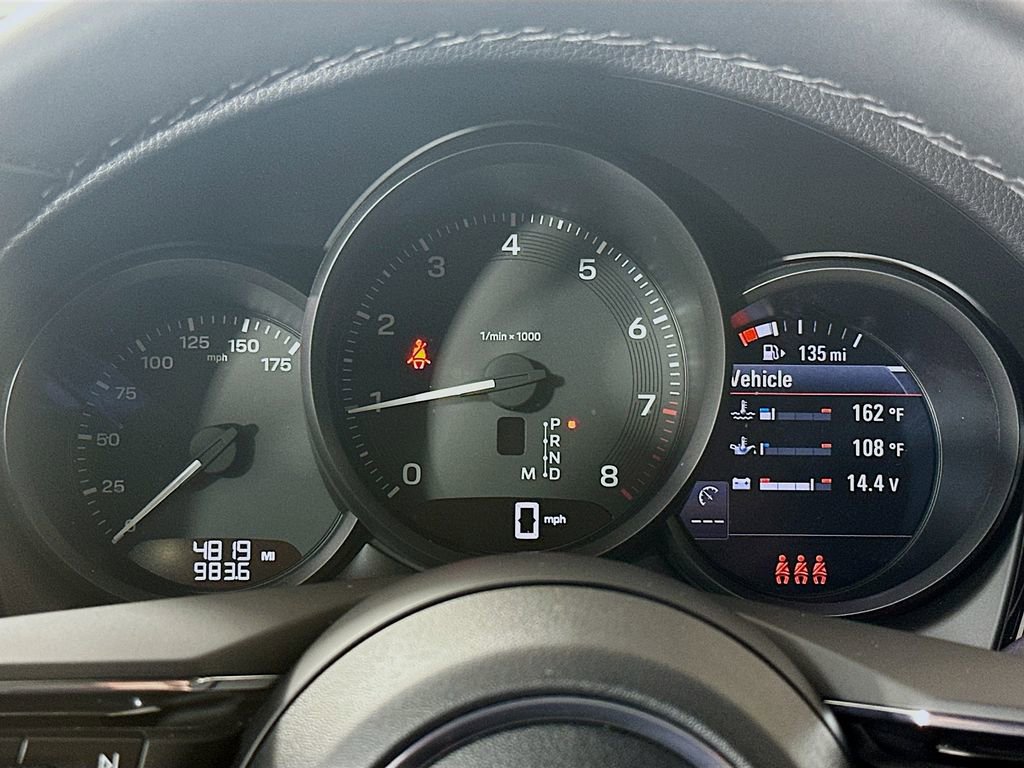 Certified 2026 Porsche Macan AWD/4WD image 13