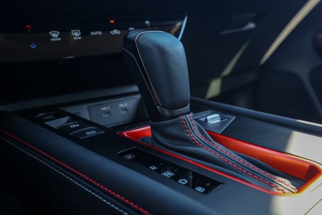 New 2025 Nissan Kicks SR image 30