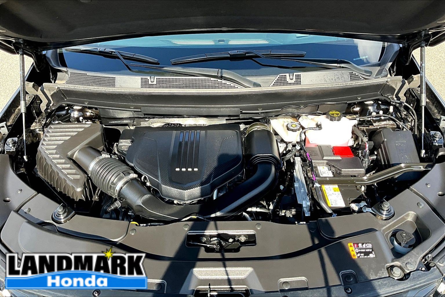 Used 2026 Chevrolet Traverse LT w/ Midnight/Sport Edition FWD image 9