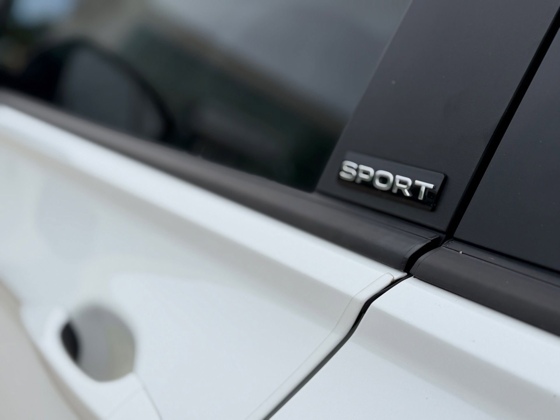 Used 2024 Volkswagen Jetta Sport FWD image 4