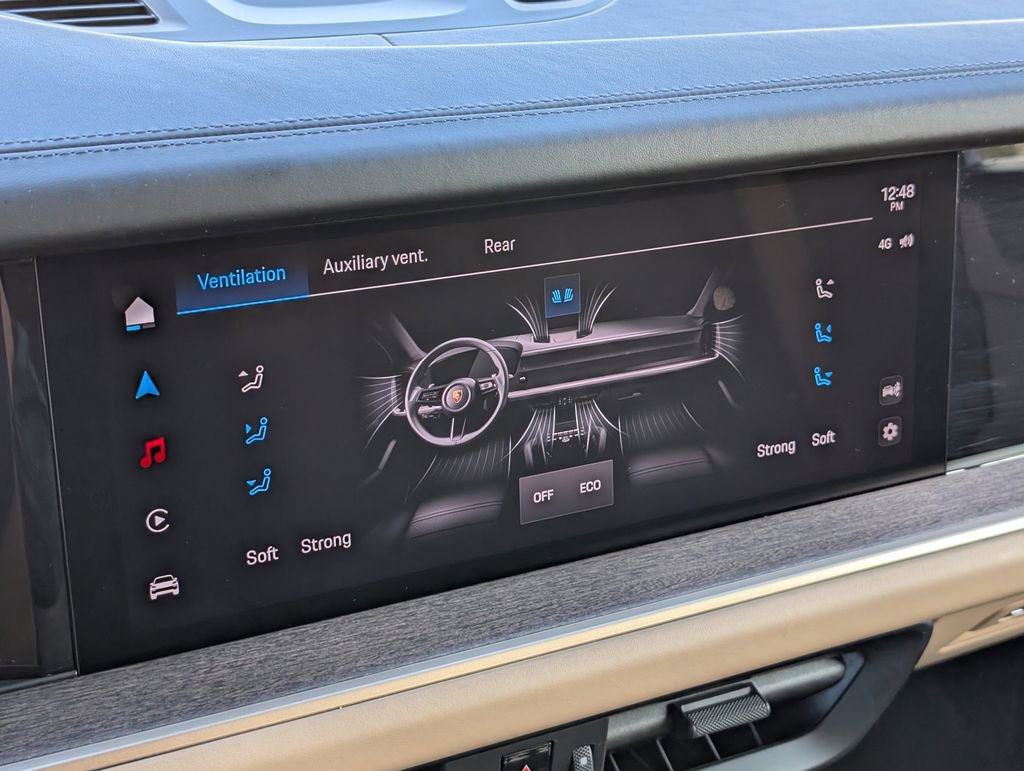 Used 2024 Porsche Cayenne image 15