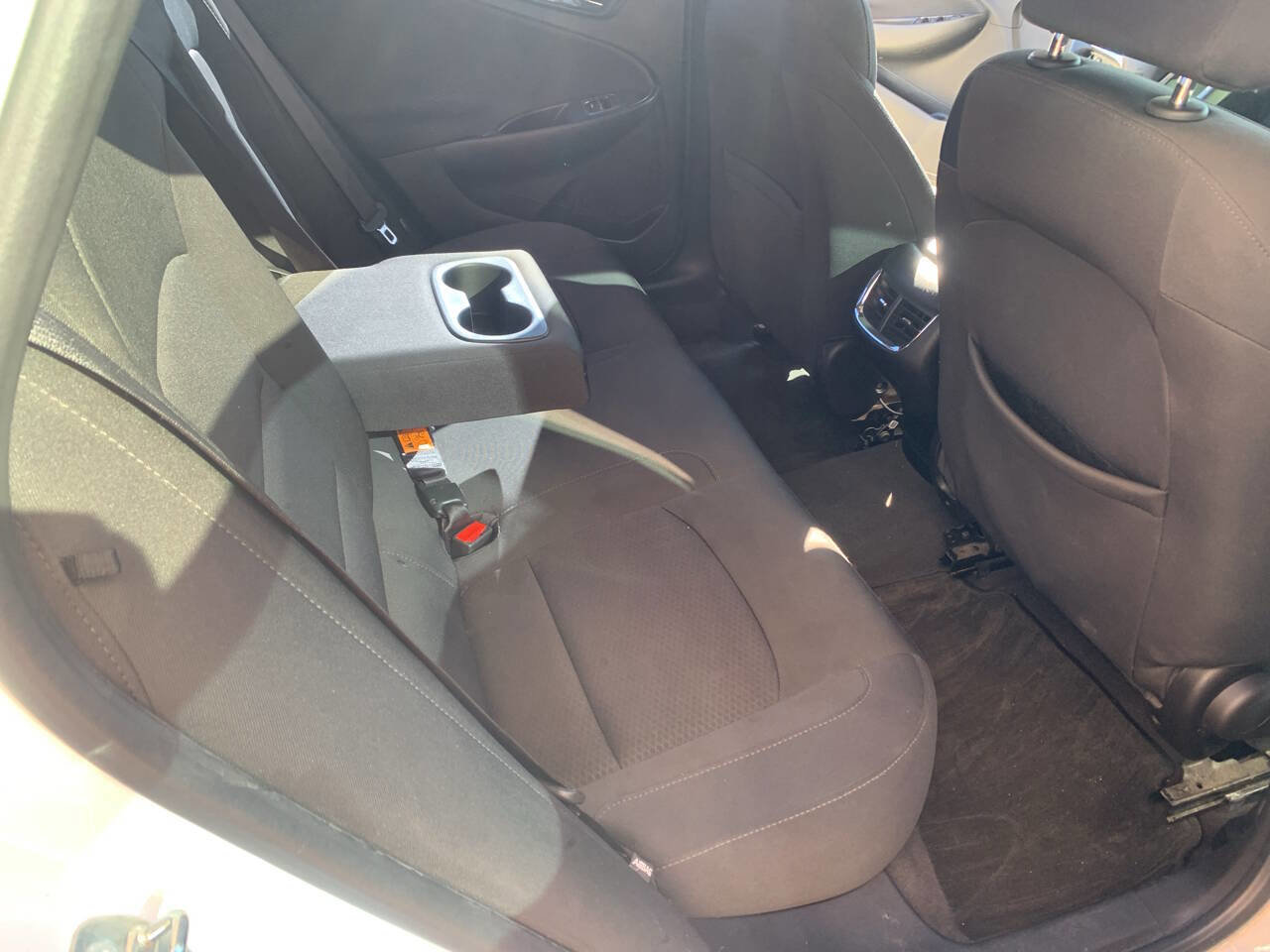 Used 2018 Chevrolet Malibu LT image 16