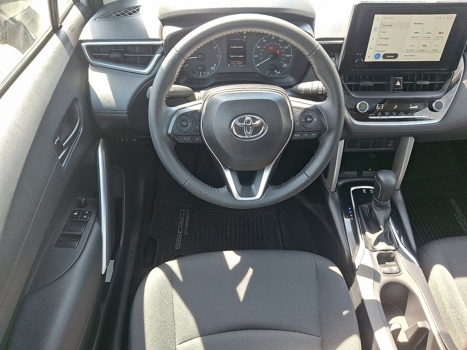 Used 2024 Toyota Corolla Cross LE w/ Moonroof Package AWD/4WD image 14