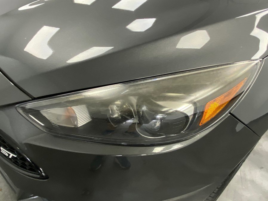 Used 2017 Ford Focus ST w/ Equipment Group 401A image 11