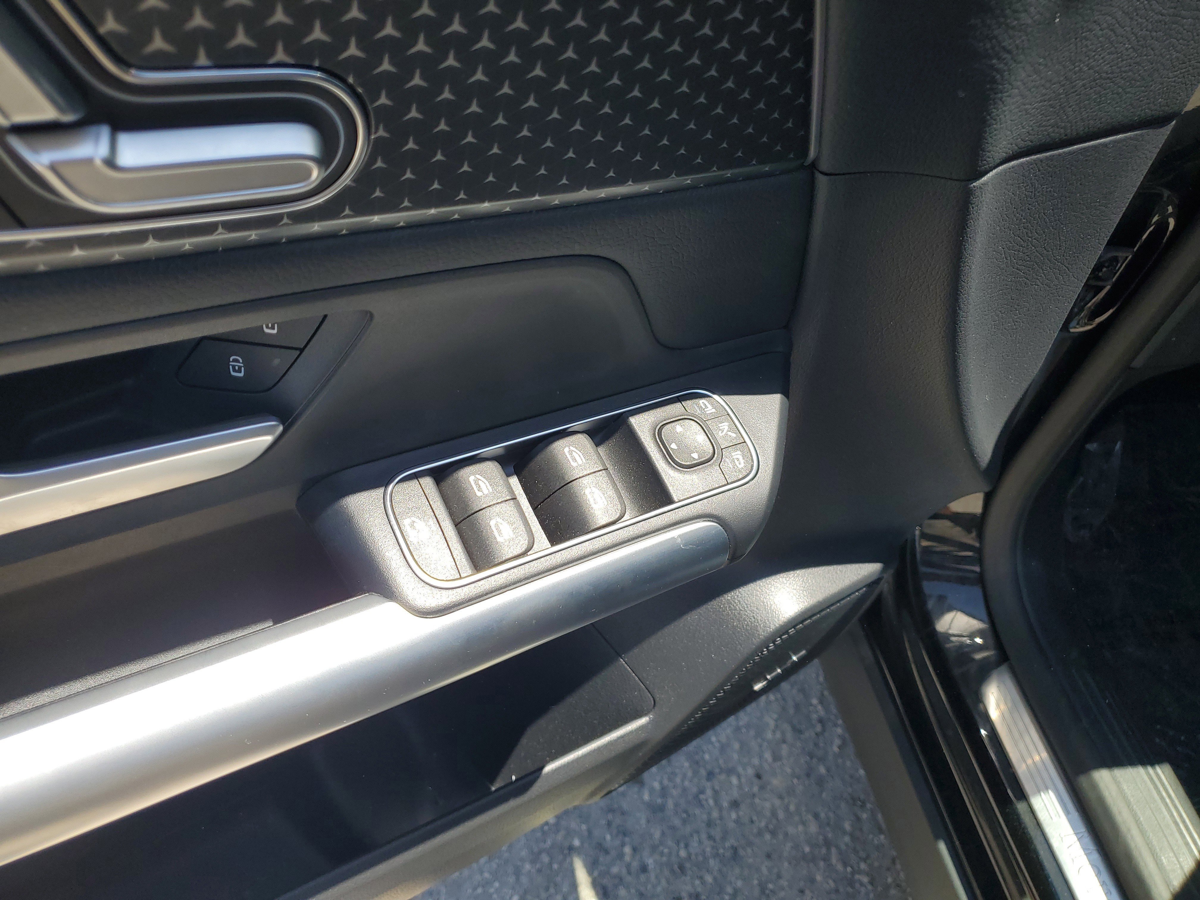 Certified 2025 Mercedes-Benz GLA 250 image 19