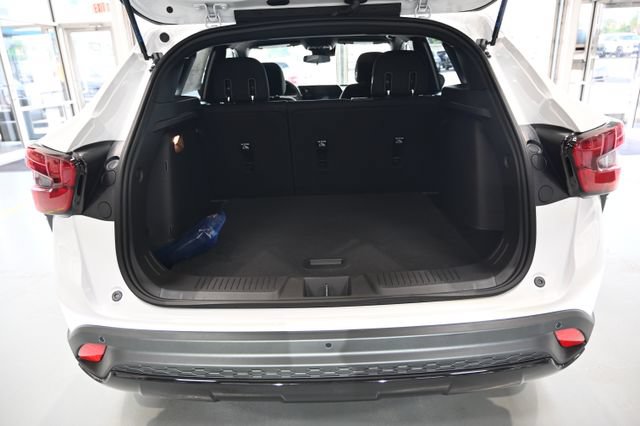 New 2026 Chevrolet Trax RS w/ Sunroof Package FWD image 27