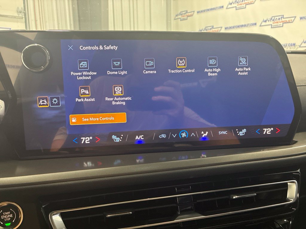 New 2027 Chevrolet Traverse LT w/ Enhanced Driving Package FWD image 29