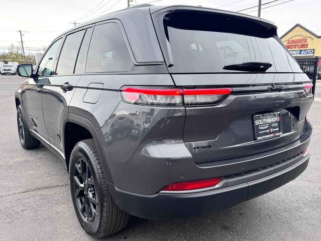 New 2026 Jeep Grand Cherokee Altitude AWD/4WD image 5