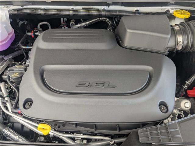 New 2026 Chrysler Pacifica Select image 16