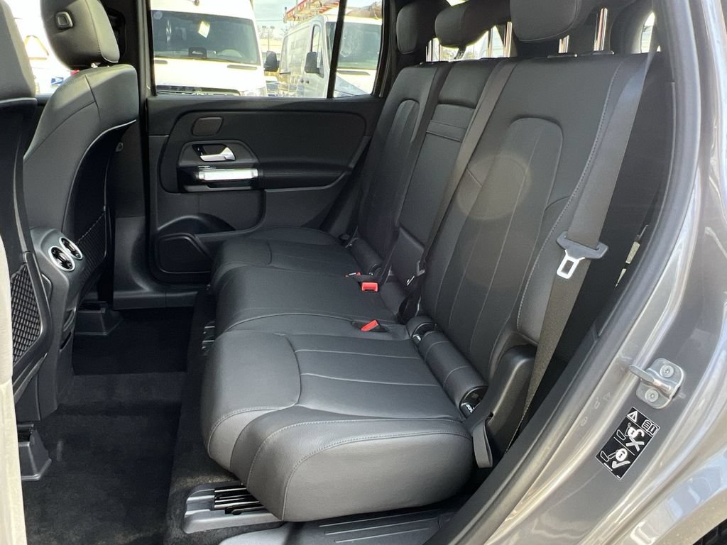 Used 2026 Mercedes-Benz GLB 250 4MATIC image 22