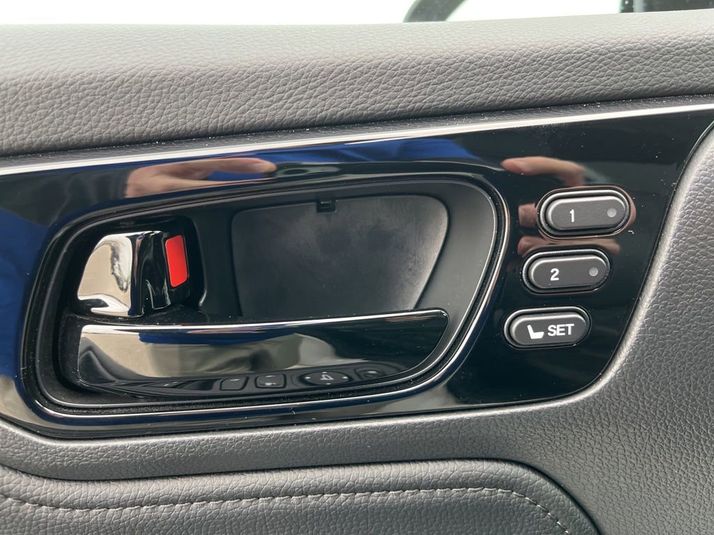 Certified 2024 Honda Odyssey Elite image 12