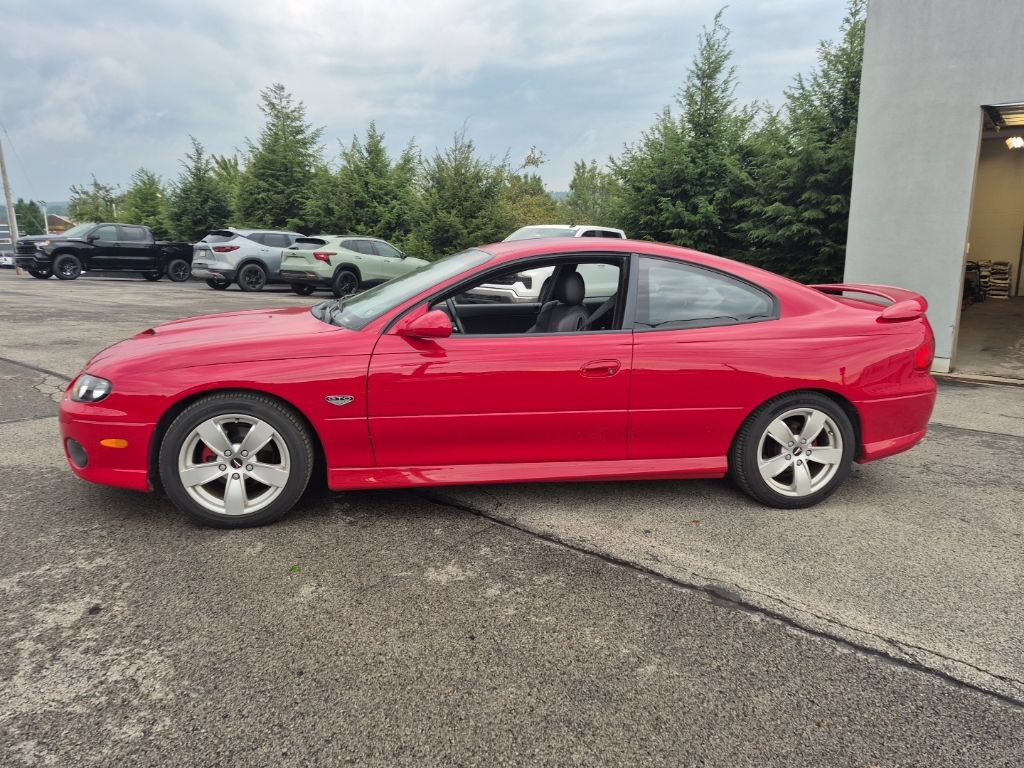 Used 2004 Pontiac GTO w/ Limited Edition Pulse Red RWD image 4